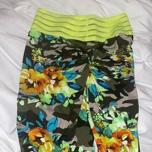 Yellow with flower leggings with pockets scrunch butt asking for 45